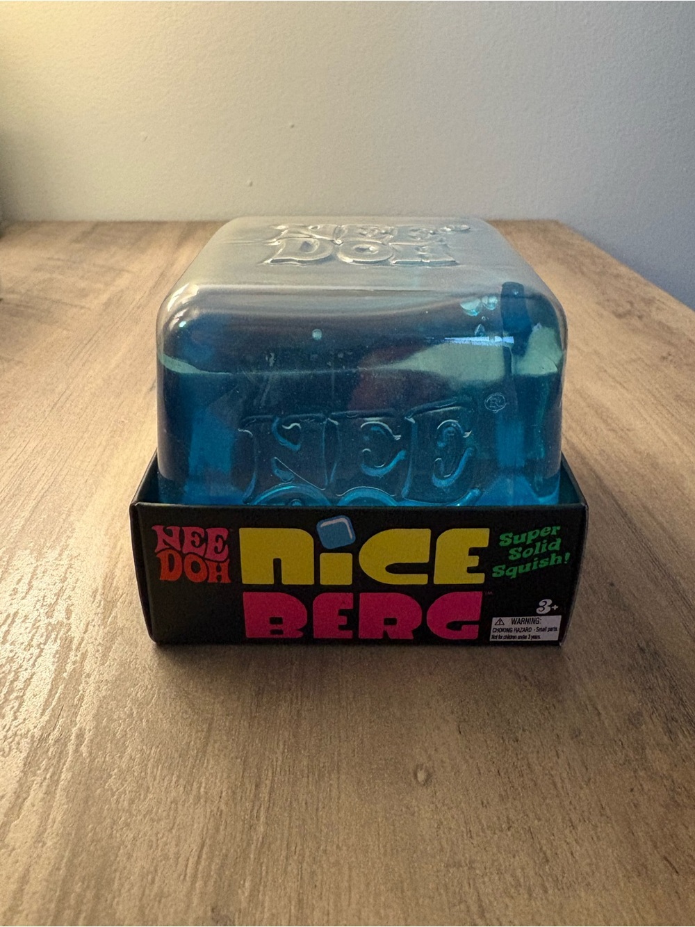 NeeDoh Nice Berg Super Solid Squish!